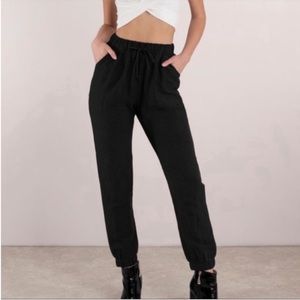 Tobi Ila Black Ankle Cropped Joggers Medium